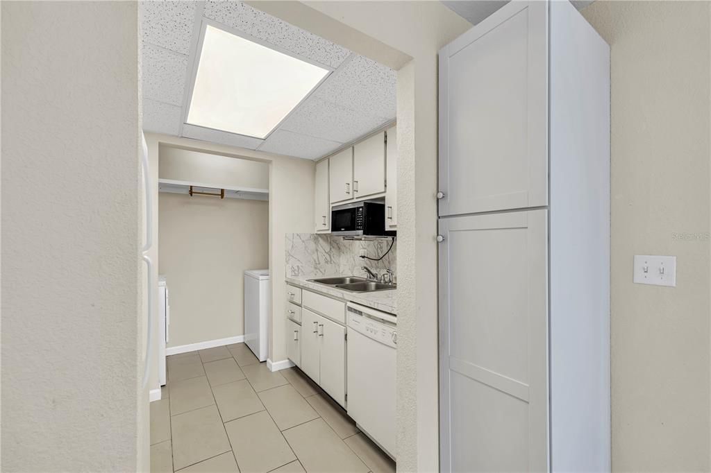 На продажу: $142,500 (2 спален, 2 ванн, 1148 Квадратных фут)