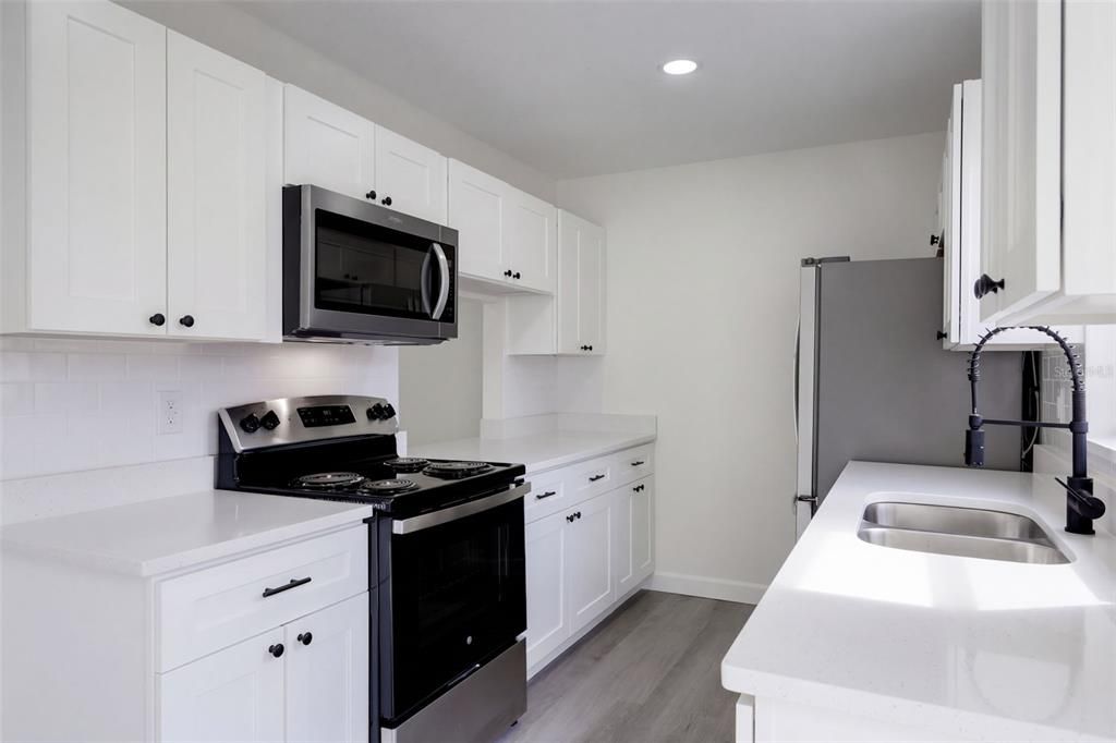 En Venta: $235,000 (3 camas, 2 baños, 1307 Pies cuadrados)