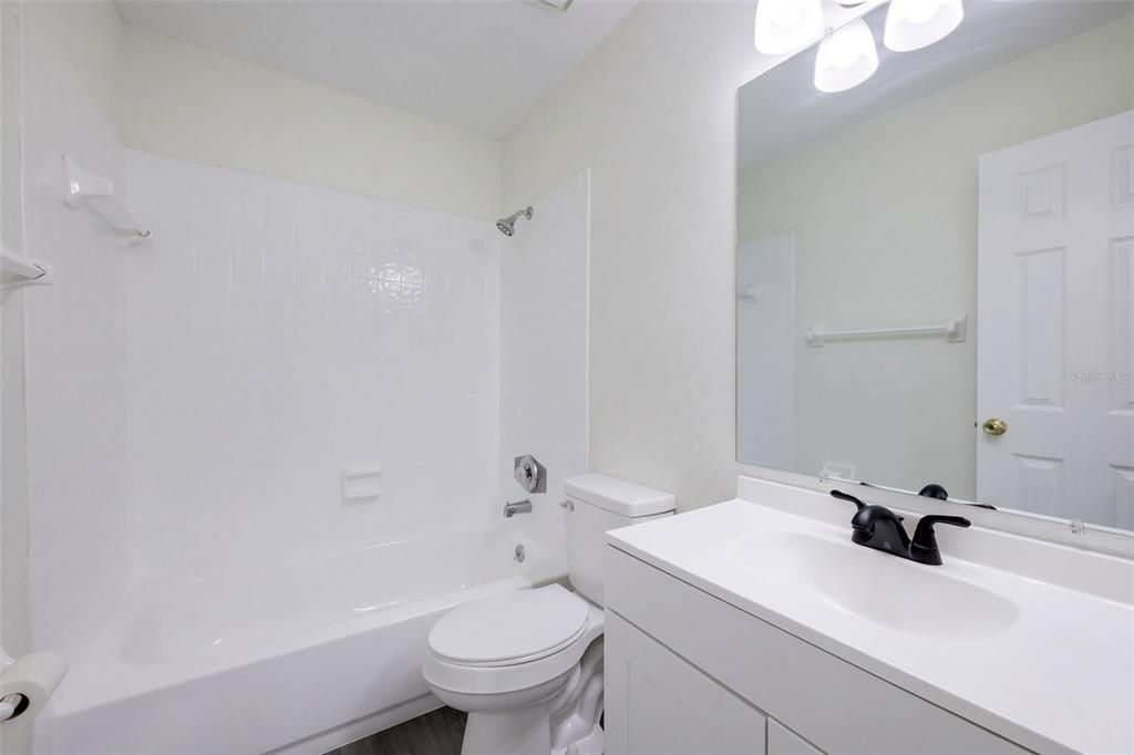 En Venta: $235,000 (3 camas, 2 baños, 1307 Pies cuadrados)