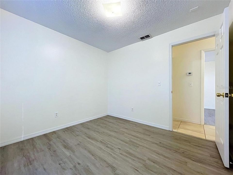 En Venta: $329,000 (3 camas, 2 baños, 1200 Pies cuadrados)