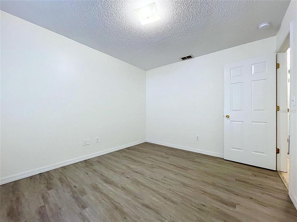 En Venta: $329,000 (3 camas, 2 baños, 1200 Pies cuadrados)
