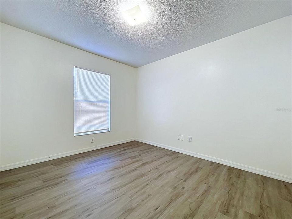 En Venta: $329,000 (3 camas, 2 baños, 1200 Pies cuadrados)