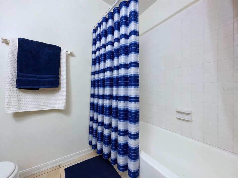 En Venta: $329,000 (3 camas, 2 baños, 1200 Pies cuadrados)