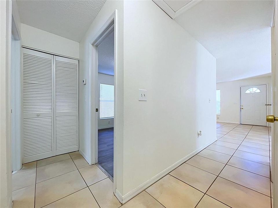 En Venta: $329,000 (3 camas, 2 baños, 1200 Pies cuadrados)