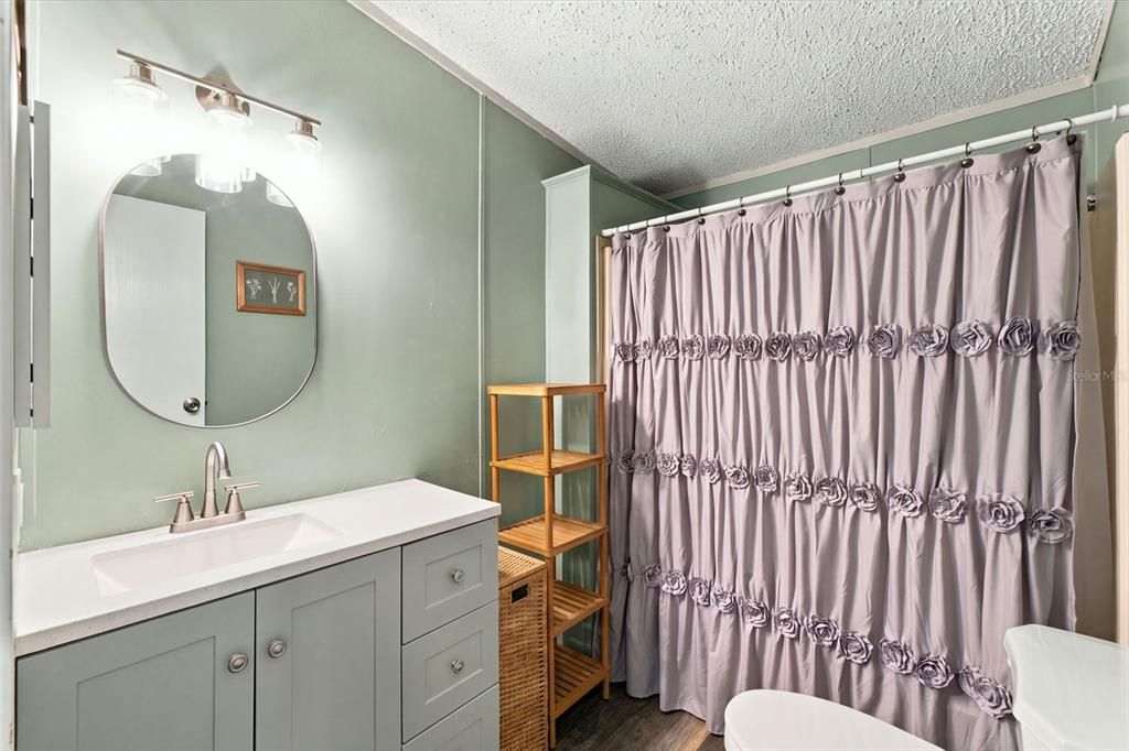 For Sale: $170,000 (2 beds, 2 baths, 1107 Square Feet)