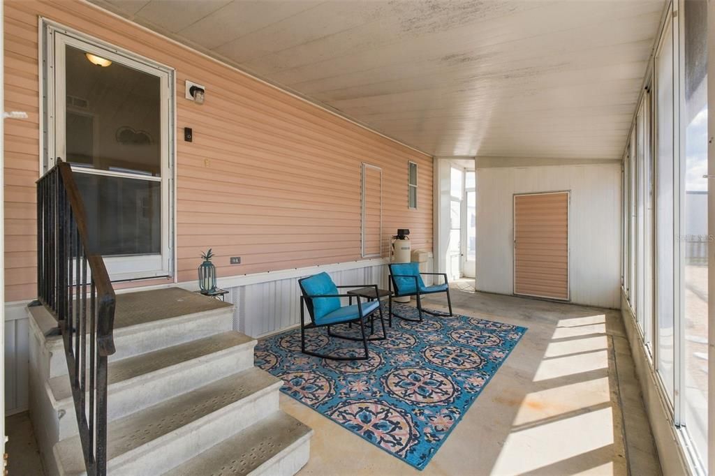 For Sale: $170,000 (2 beds, 2 baths, 1107 Square Feet)