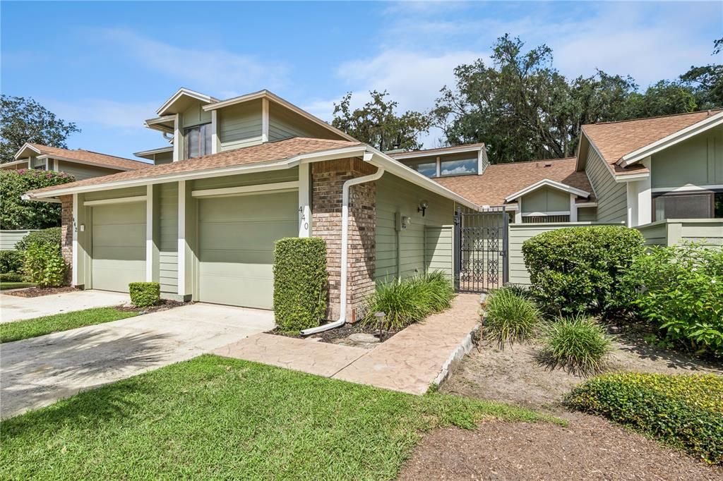 For Sale: $285,000 (2 beds, 2 baths, 1332 Square Feet)
