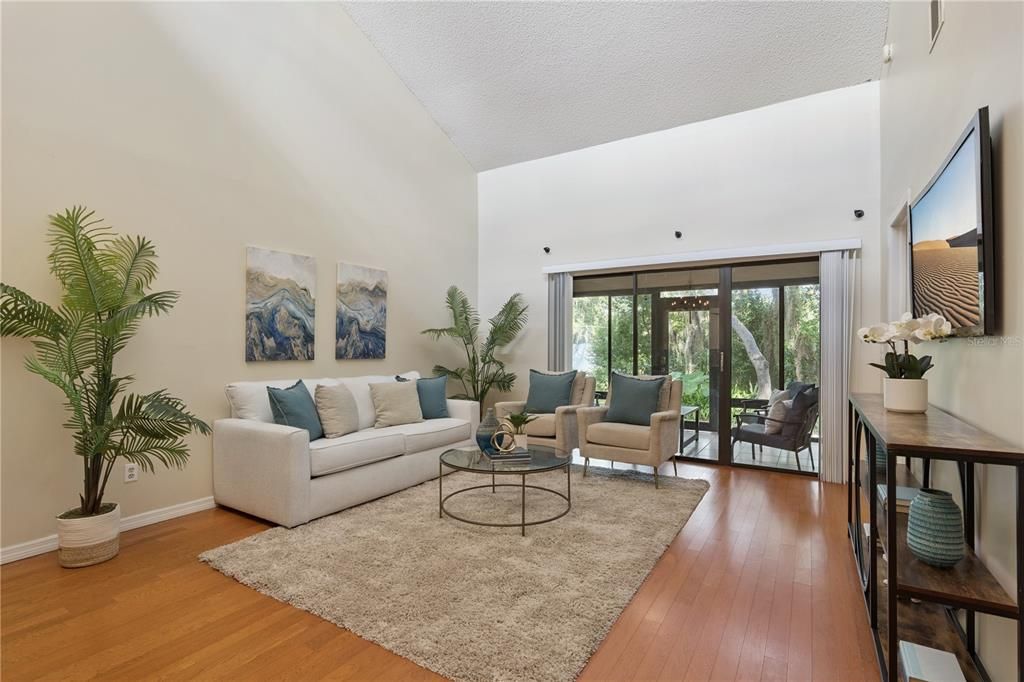 For Sale: $285,000 (2 beds, 2 baths, 1332 Square Feet)