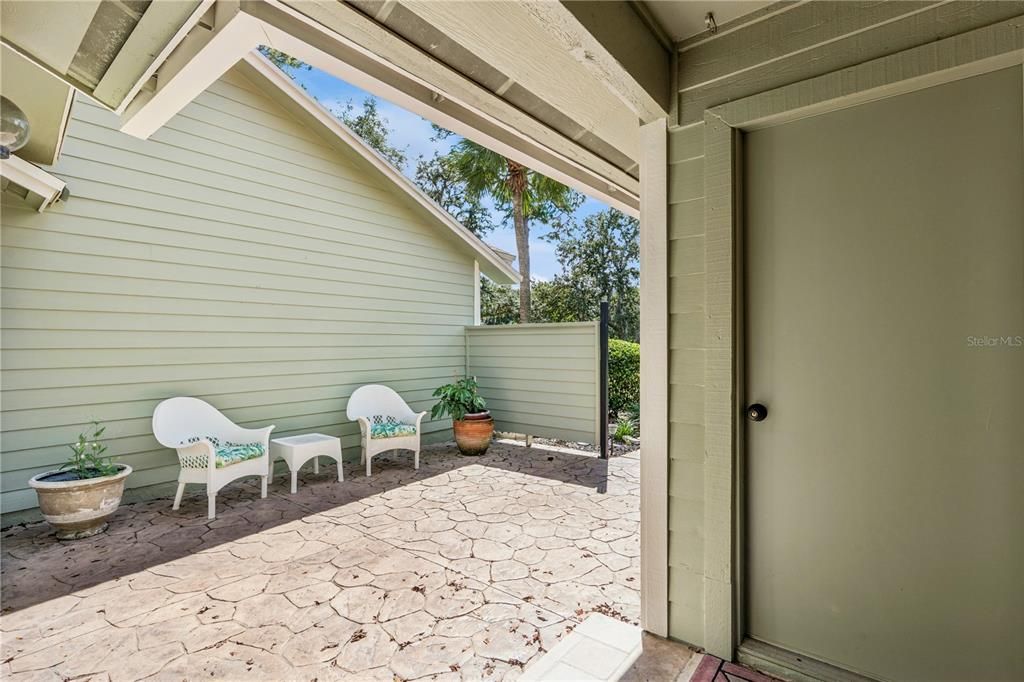 For Sale: $285,000 (2 beds, 2 baths, 1332 Square Feet)