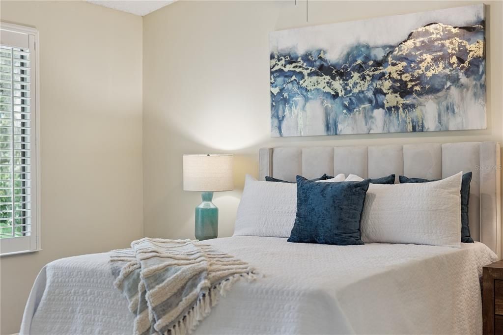 For Sale: $285,000 (2 beds, 2 baths, 1332 Square Feet)