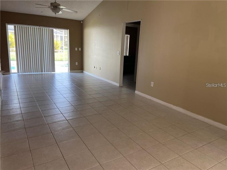 For Rent: $2,150 (3 beds, 2 baths, 1140 Square Feet)