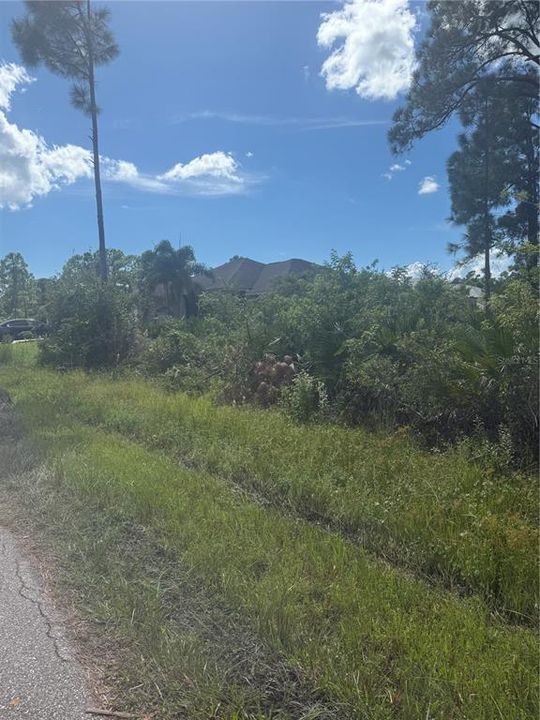 待售: $17,000 (0.23 acres)