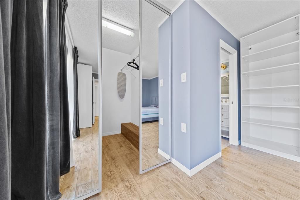 For Rent: $2,000 (2 beds, 2 baths, 1285 Square Feet)