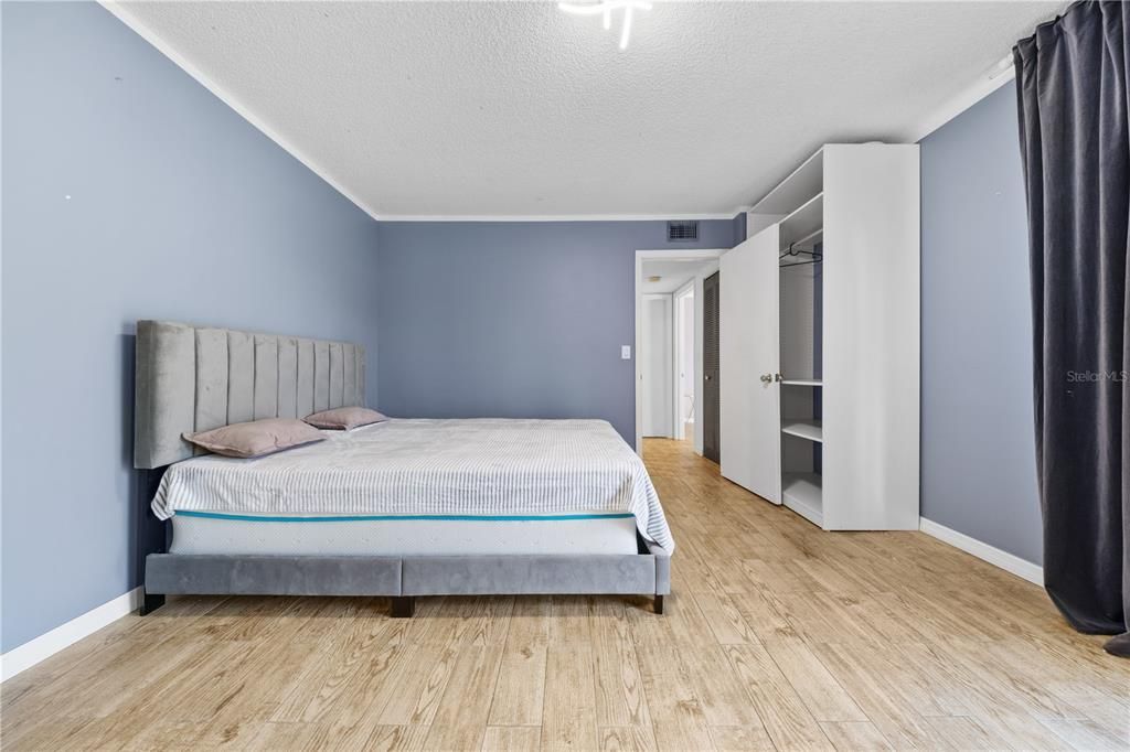 For Rent: $2,000 (2 beds, 2 baths, 1285 Square Feet)