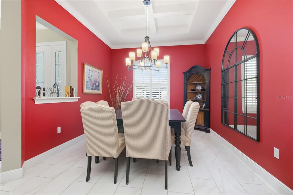 En Venta: $639,900 (3 camas, 3 baños, 2689 Pies cuadrados)
