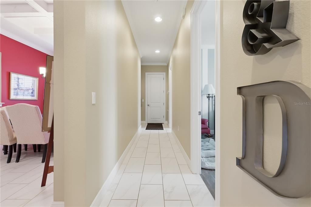 En Venta: $639,900 (3 camas, 3 baños, 2689 Pies cuadrados)