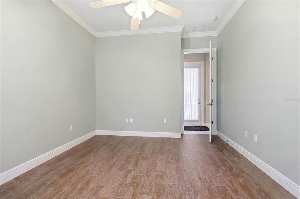 En Venta: $639,900 (3 camas, 3 baños, 2689 Pies cuadrados)