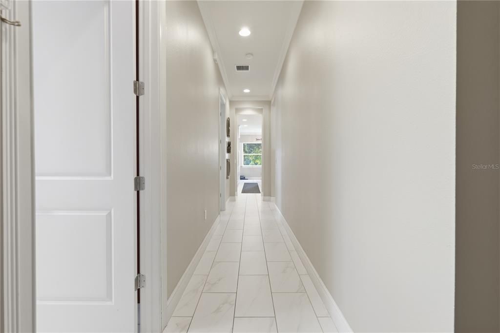 En Venta: $639,900 (3 camas, 3 baños, 2689 Pies cuadrados)