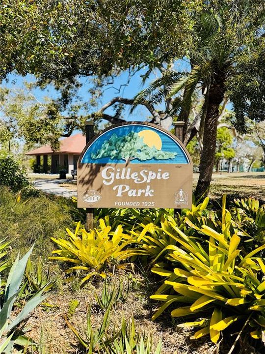 For Sale: $1,300,000 (0.51 acres)