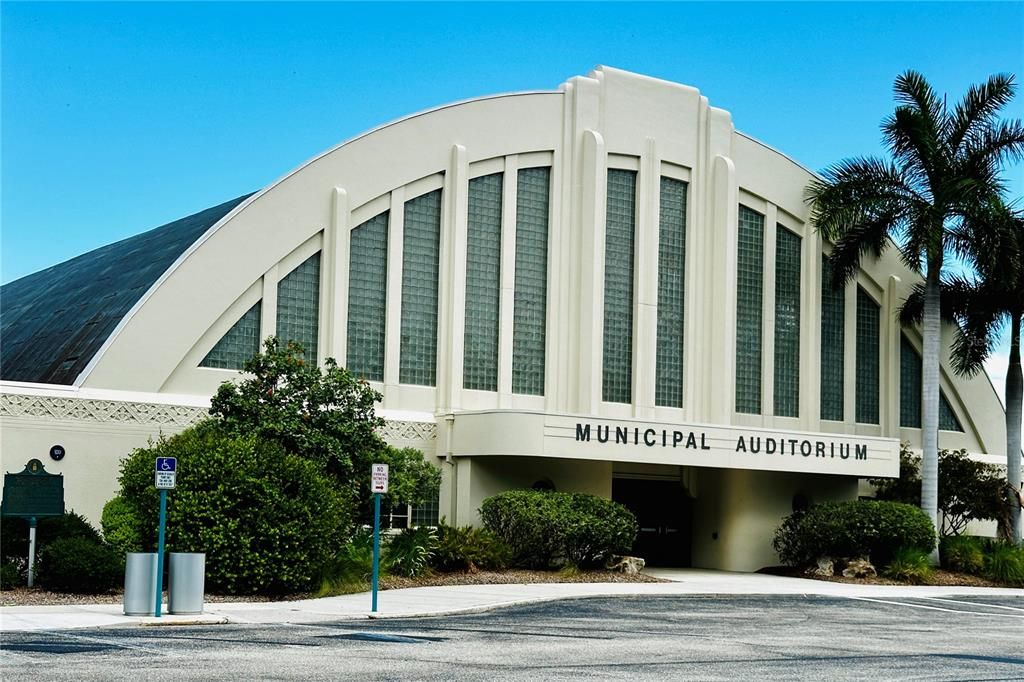 For Sale: $1,300,000 (0.51 acres)