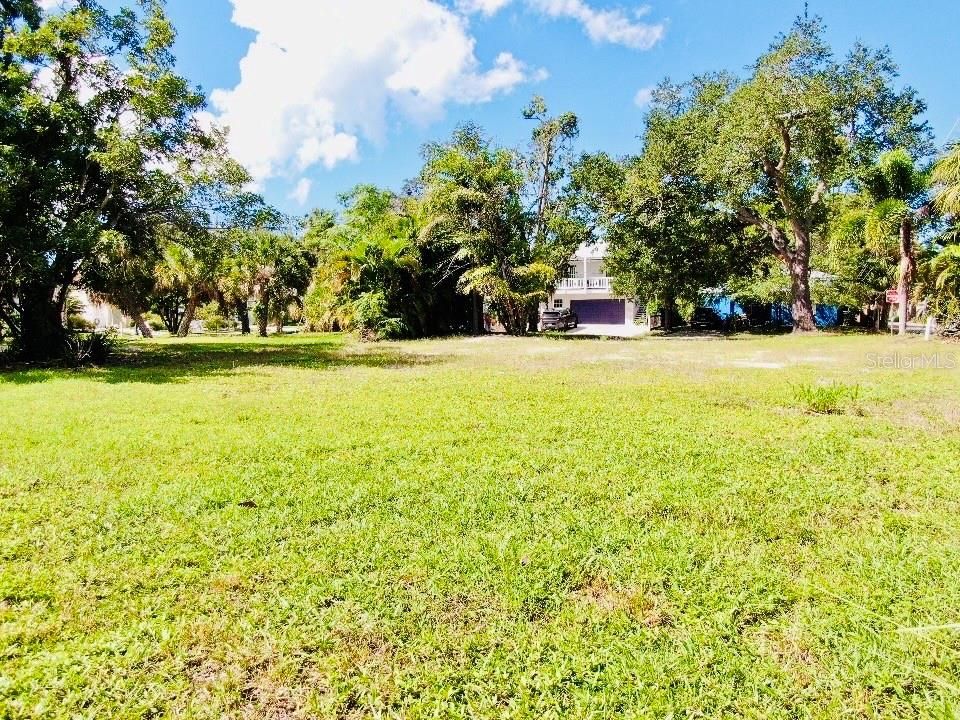 For Sale: $1,300,000 (0.51 acres)