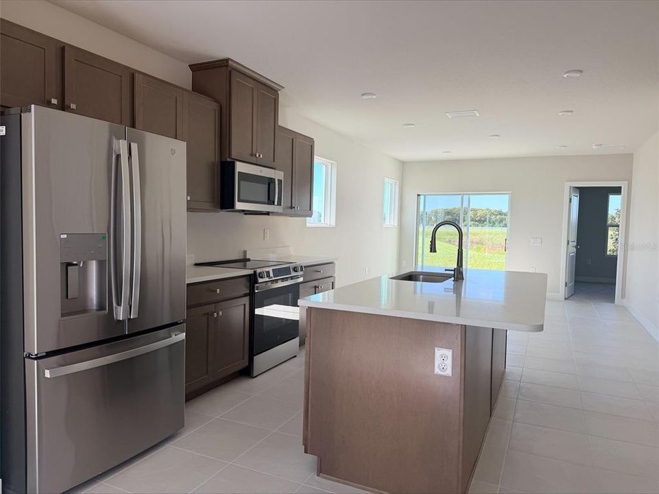 En Venta: $280,990 (3 camas, 2 baños, 1587 Pies cuadrados)