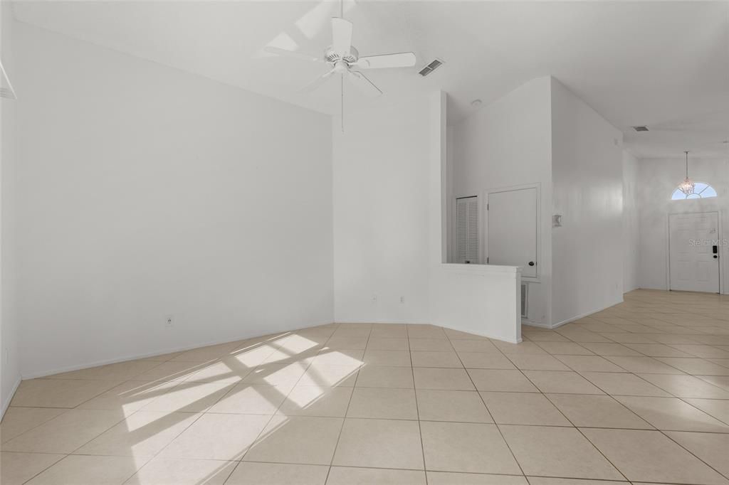 En Venta: $350,000 (3 camas, 2 baños, 1651 Pies cuadrados)