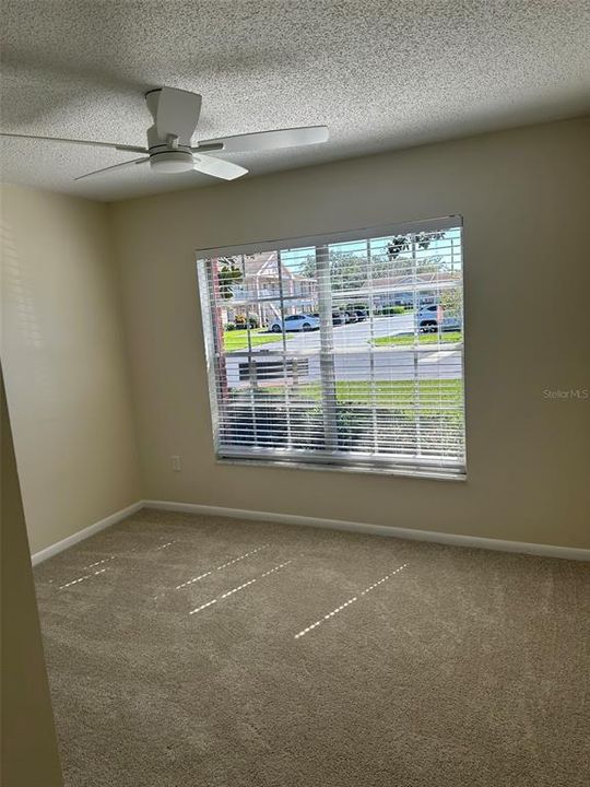 На продажу: $179,999 (2 спален, 2 ванн, 935 Квадратных фут)