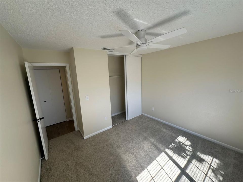 На продажу: $179,999 (2 спален, 2 ванн, 935 Квадратных фут)