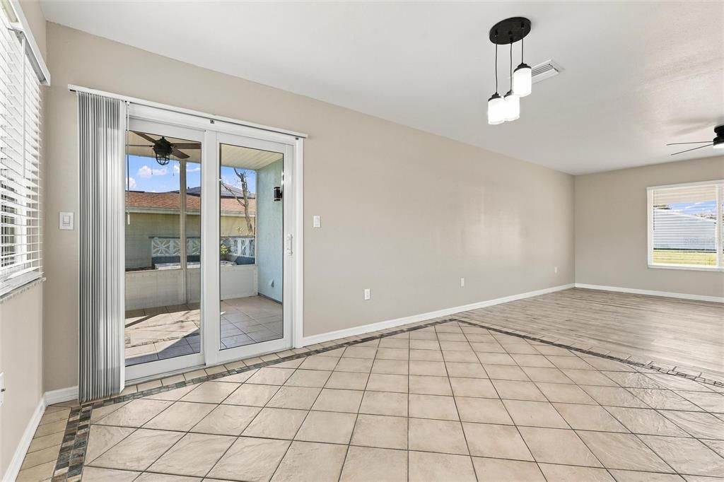 En Venta: $235,000 (2 camas, 2 baños, 1138 Pies cuadrados)