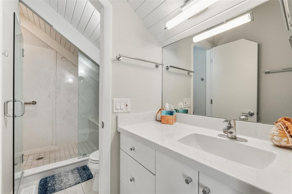 En Venta: $2,200,000 (3 camas, 3 baños, 1640 Pies cuadrados)