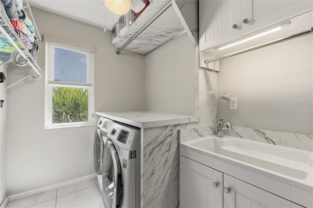 En Venta: $2,200,000 (3 camas, 3 baños, 1640 Pies cuadrados)