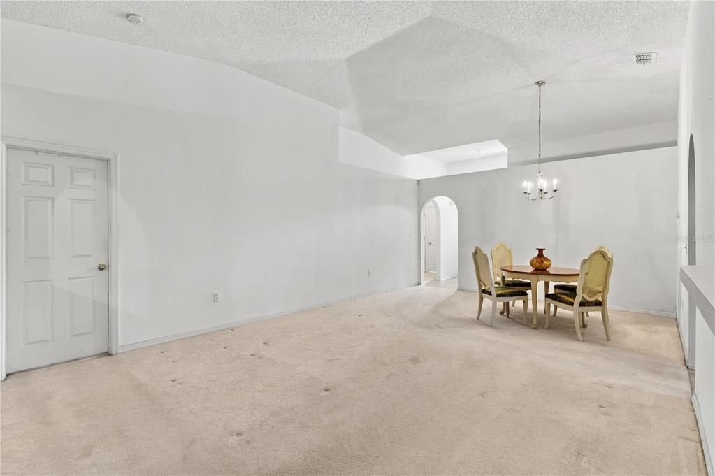For Sale: $330,000 (3 beds, 2 baths, 1865 Square Feet)