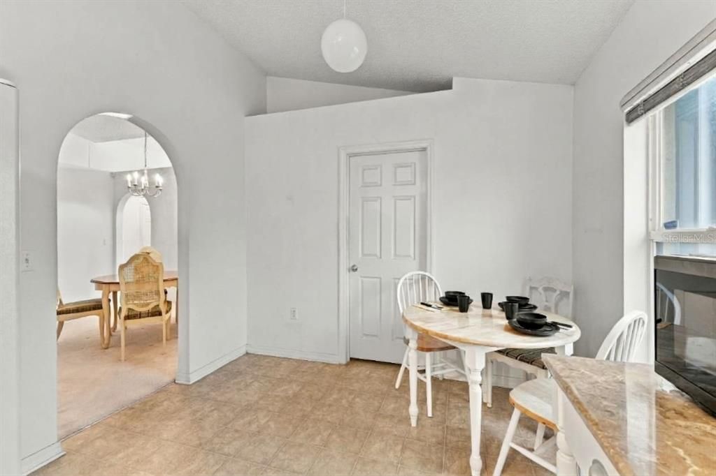 For Sale: $330,000 (3 beds, 2 baths, 1865 Square Feet)