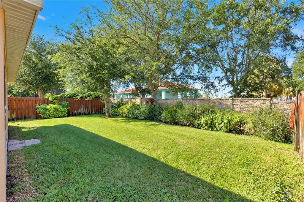 For Sale: $330,000 (3 beds, 2 baths, 1865 Square Feet)