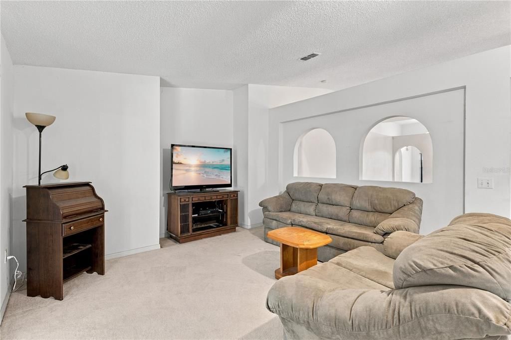 For Sale: $330,000 (3 beds, 2 baths, 1865 Square Feet)
