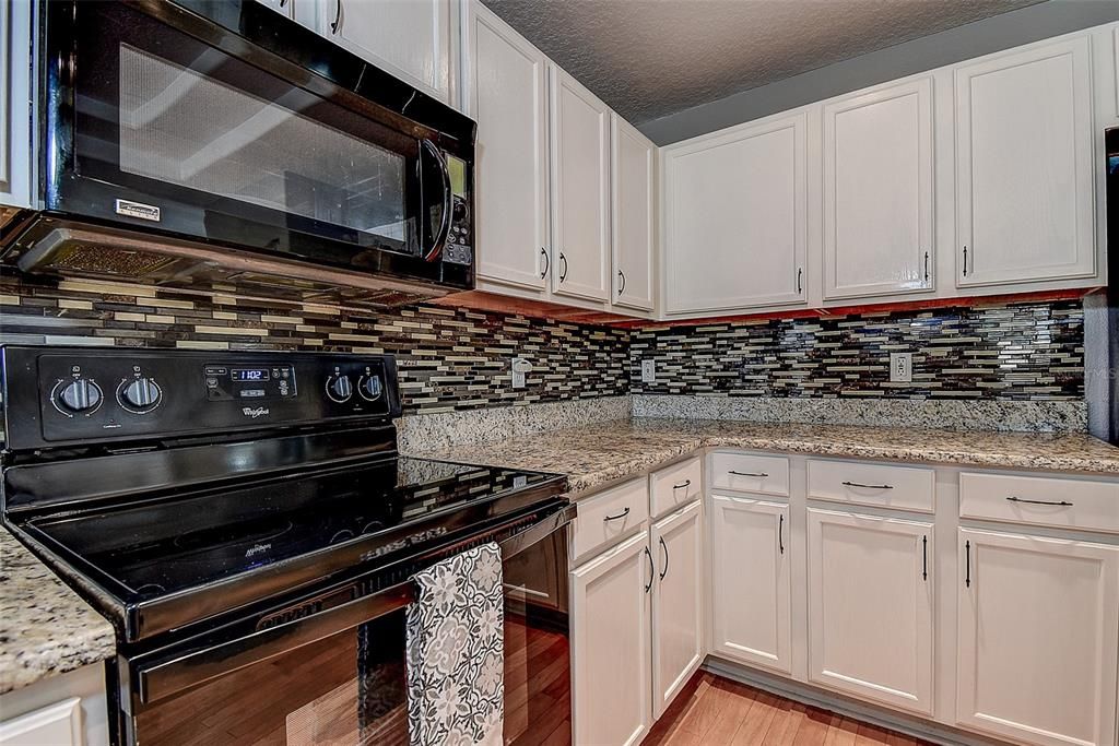 На продажу: $539,999 (4 спален, 3 ванн, 2273 Квадратных фут)