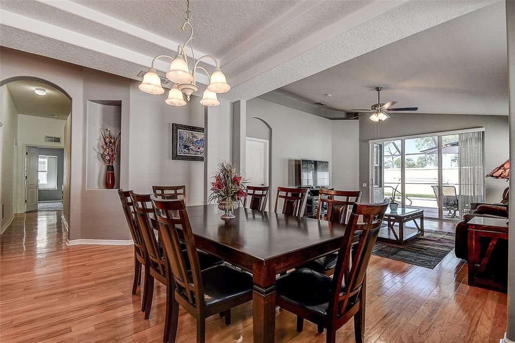 На продажу: $539,999 (4 спален, 3 ванн, 2273 Квадратных фут)