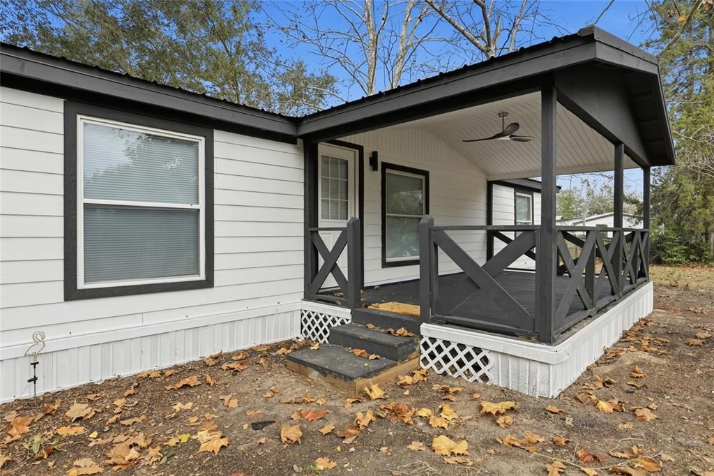 For Sale: $225,000 (3 beds, 2 baths, 1188 Square Feet)