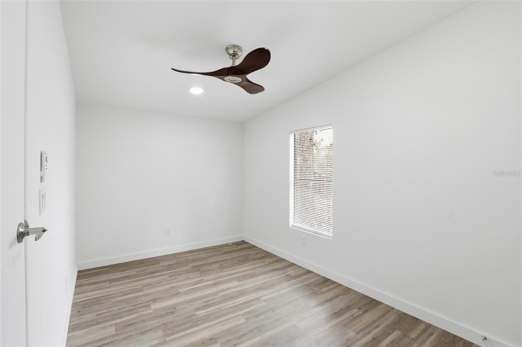 For Sale: $225,000 (3 beds, 2 baths, 1188 Square Feet)