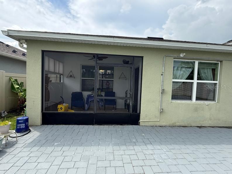 En Venta: $399,000 (3 camas, 2 baños, 1697 Pies cuadrados)