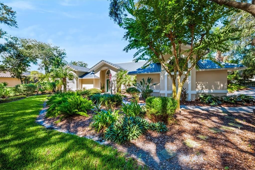 En Venta: $992,000 (3 camas, 2 baños, 2484 Pies cuadrados)