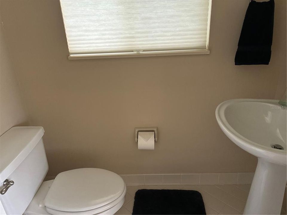 En Venta: $992,000 (3 camas, 2 baños, 2484 Pies cuadrados)