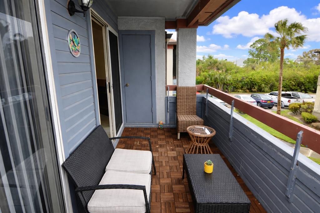 For Rent: $2,000 (1 beds, 1 baths, 742 Square Feet)