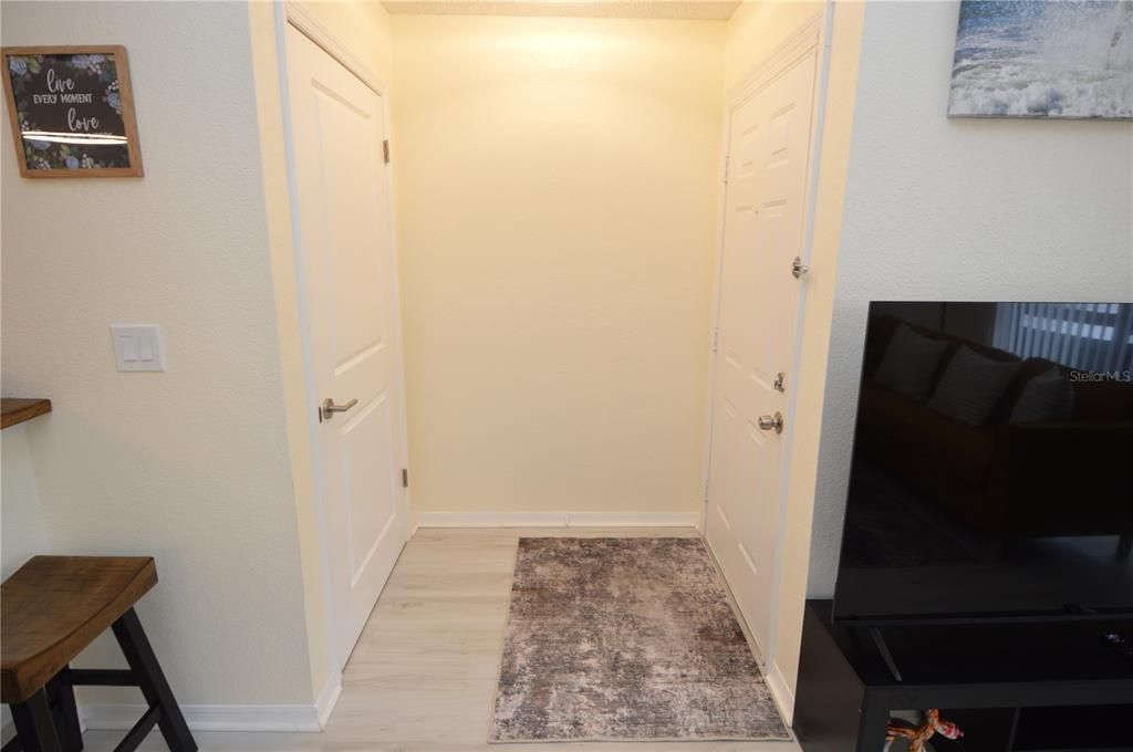 For Rent: $2,000 (1 beds, 1 baths, 742 Square Feet)