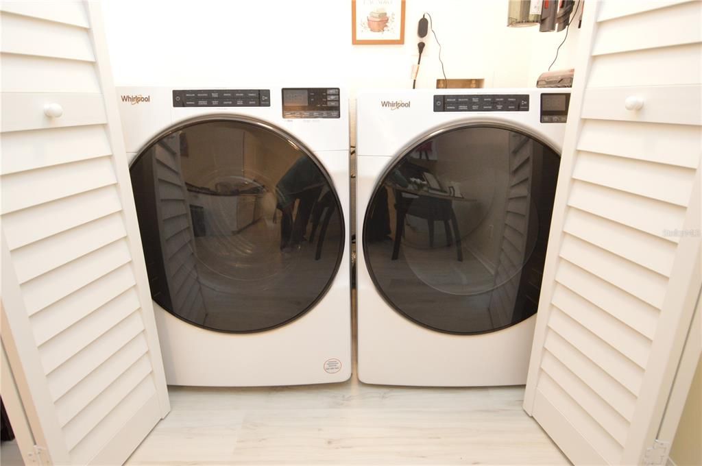For Rent: $2,000 (1 beds, 1 baths, 742 Square Feet)