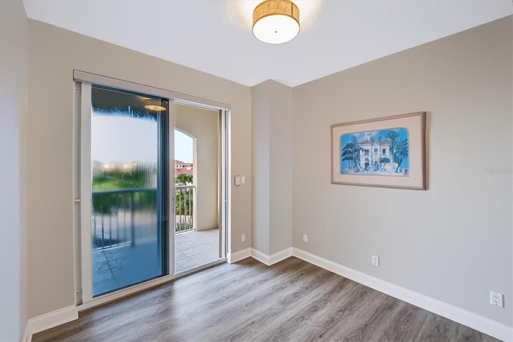 En Venta: $924,000 (3 camas, 3 baños, 2161 Pies cuadrados)