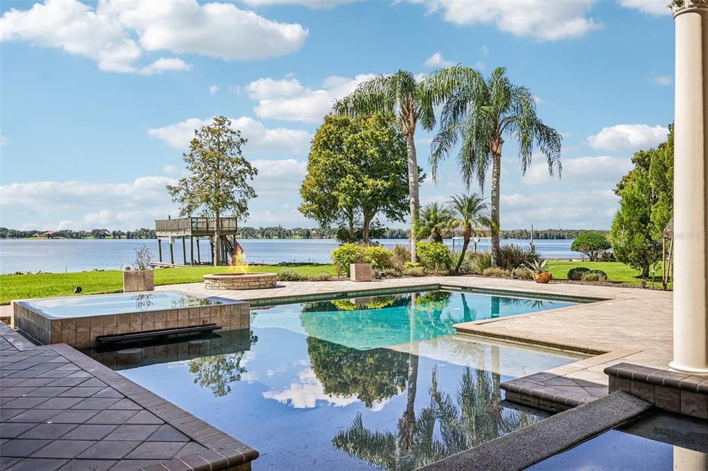 На продажу: $3,299,900 (5 спален, 5 ванн, 7098 Квадратных фут)