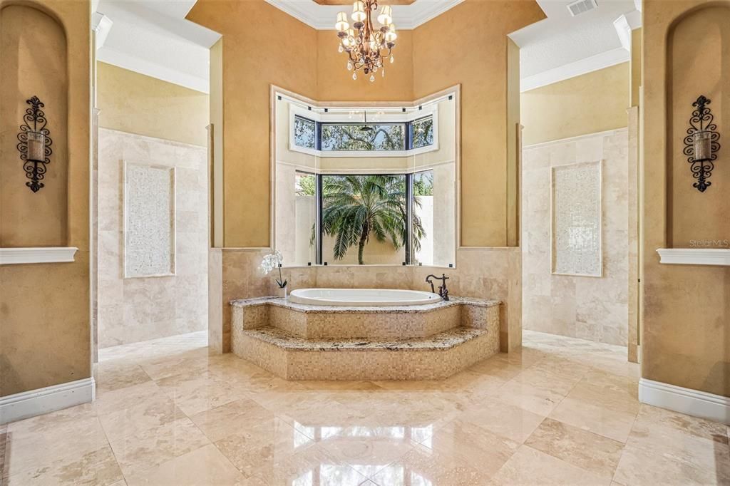 На продажу: $3,299,900 (5 спален, 5 ванн, 7098 Квадратных фут)
