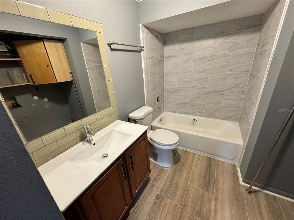 В аренду: $1,350 (2 спален, 1 ванн, 788 Квадратных фут)